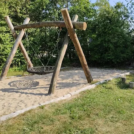 6 Person In Hemmet-by Traum * Hemmet