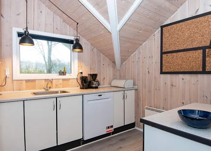 6 Person In Hemmet-by Traum * Hemmet