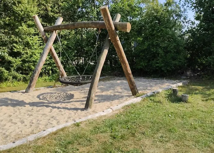 6 Person In Hemmet-by Traum * Hemmet